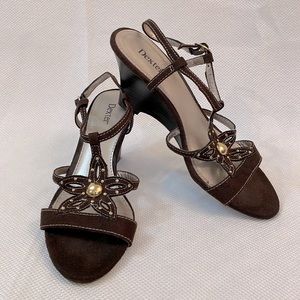 Dexter Wedge Sandals Size 6